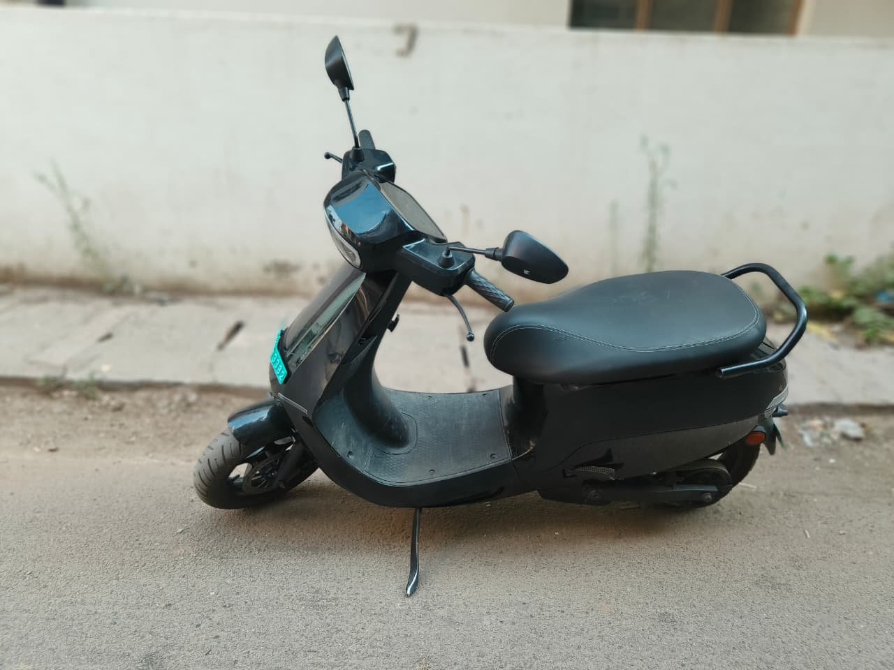 Vehicle Image 6
